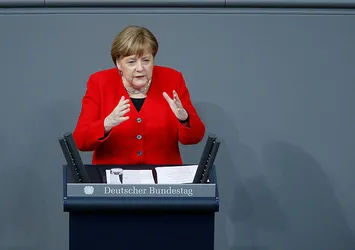 Almanya Başbakanı Merkel'den çağrı: Klasik destek çerçevesinden çıkmalıyız