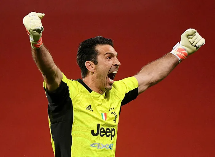 43 yaşındaki İtalya'nın efsane kalecisi Gianluigi Buffon Seri A ekibiyle anlaştı | Son dakika transfer haberi - 1