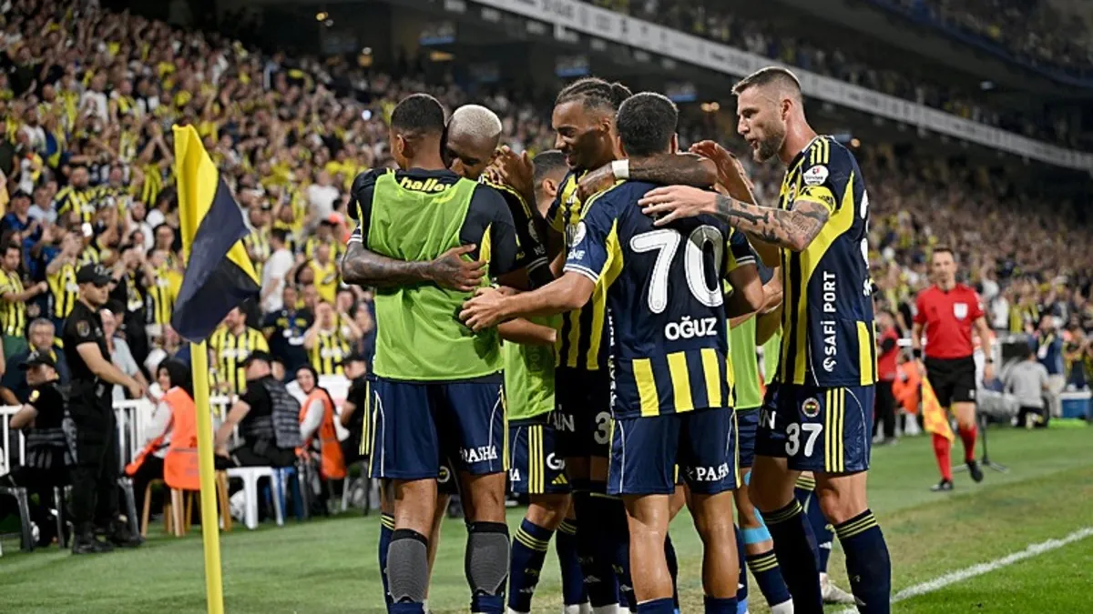 Fenerbahçe Benfica maçı için Portekiz'e geldi