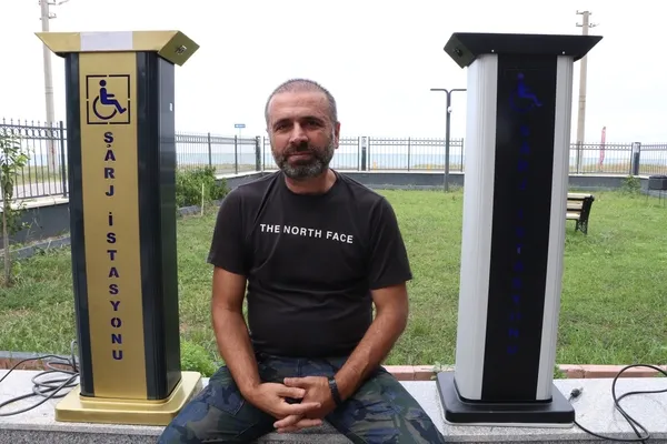 sarj-istasyonu-tasarladi-engellilere-umut-olacak-1631712849654.jpg Şarj istasyonu tasarladı! Engellilere umut olacak - 1