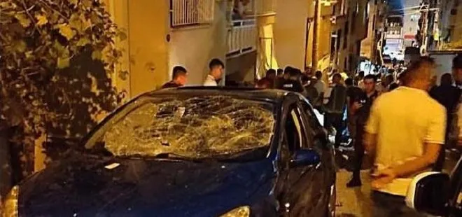 İzmir’de darbettikleri sürücü dehşet saçtı! 2 arkadaş kanlar içinde yere yığıldı