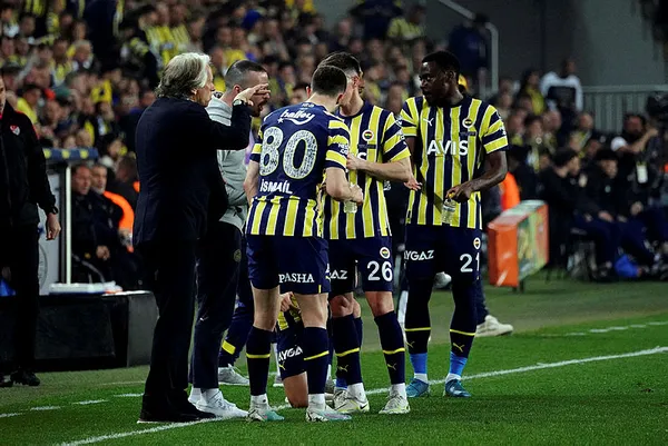 Fenerbahçe’den tarihi geri dönüş! Fenerbahçe 2-1 Ankaragücü MAÇ SONUCU
