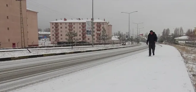 Kars'ta kar yağışı etkili oldu