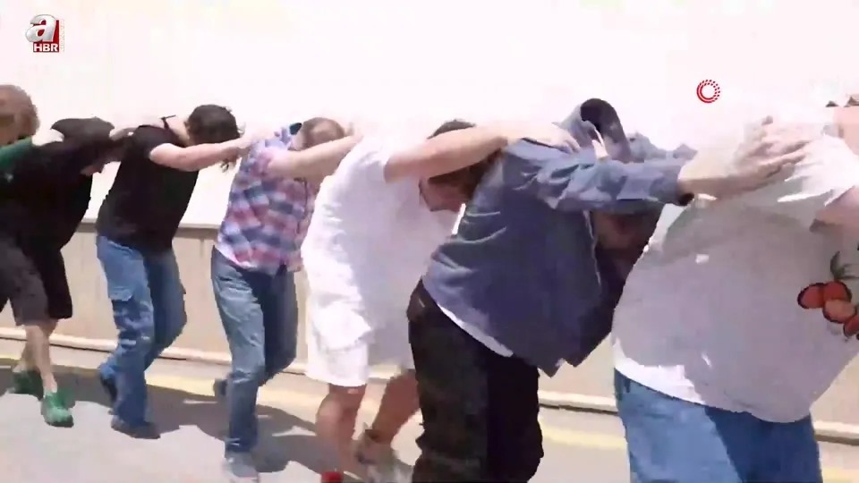 Azerbaycan’da iki Rus çetesi çökertildi