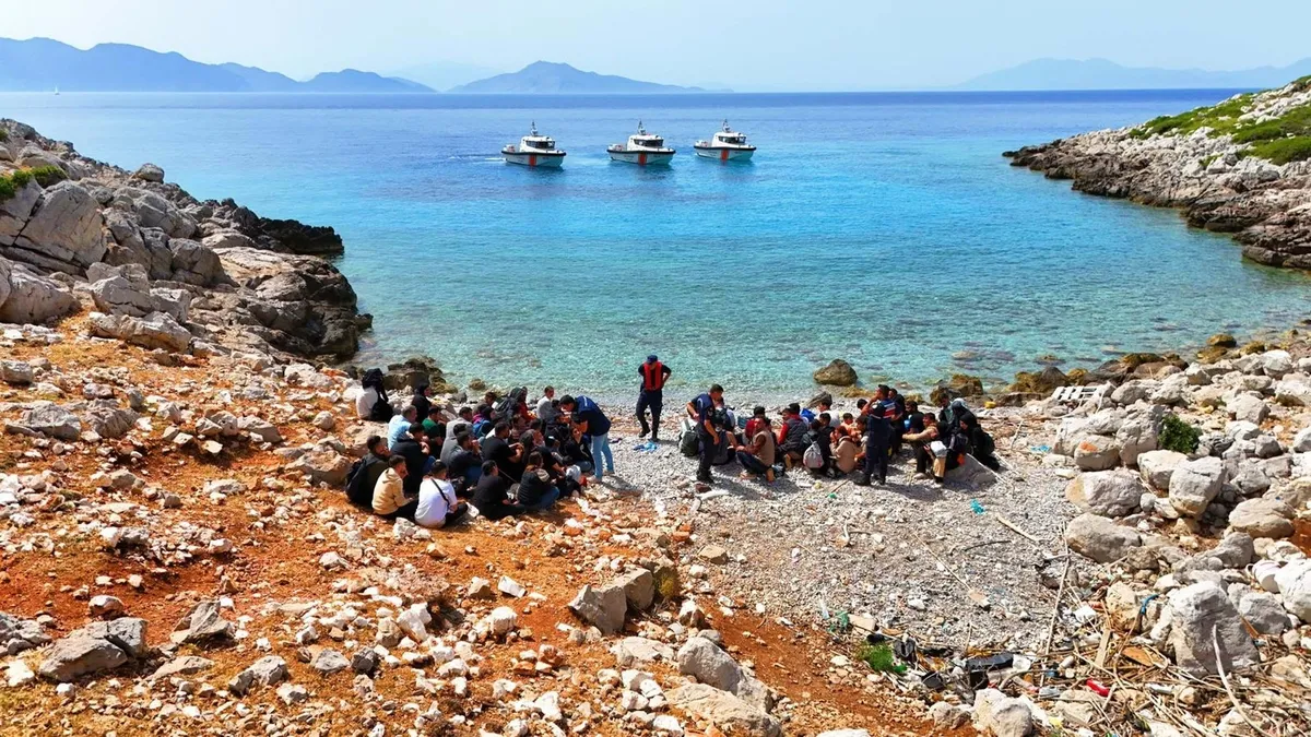 Marmaris'te 66 kaçak göçmen yakalandı