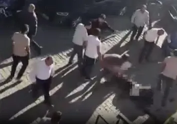 Sokak ortasında kanlı dehşet! 2 kişi öldü 3 kişi yaralandı
