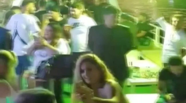 Boğaz'da yat partileri hız kesmiyor! Koronavirüs kuralları umursanmadı - 3