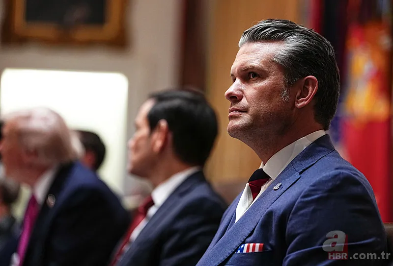 Trump-Zelenskiy görüşmesinde küfürler havada uçuştu! "Kabul edin yoksa Rusya sizi yok eder!" 13