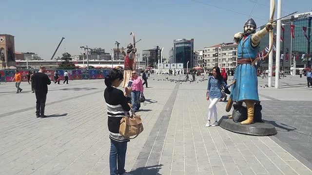 Taksim Meydanı’nın yeni simgesi ‘Okçu’ heykelleri - 2