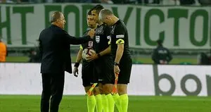 Fatih Terim’den maçın hakemine şok hareket!