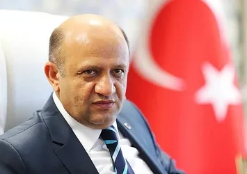 Milli Savunma Bakanı Fikri Işık darbecilerin oyununu bozmuş