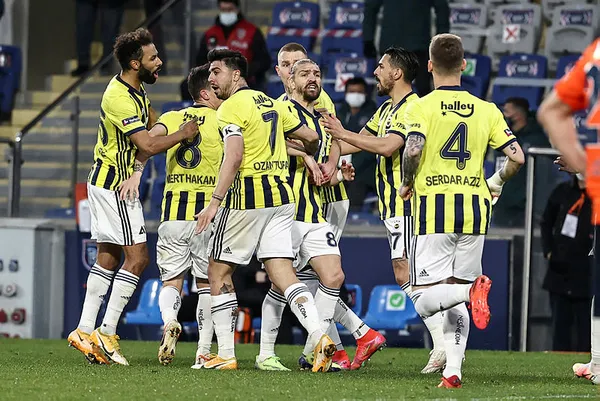 Fenerbahçe’nin zirve aşkı! Başakşehir 1-2 Fenerbahçe MAÇ SONUCU-ÖZET