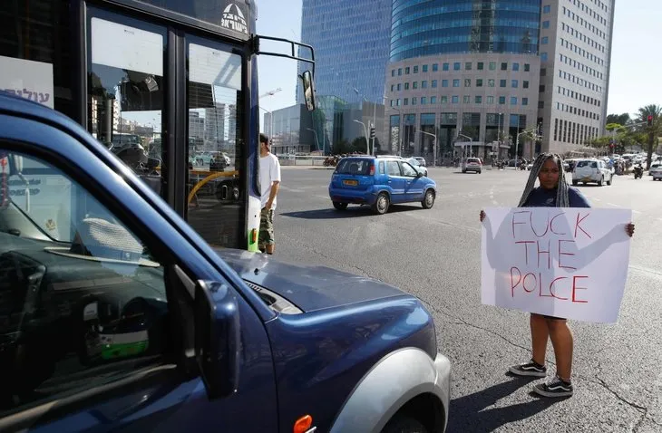 İsrail'de Etiyopya asıllı Solomon Tekah'ın ölümüyle ilgili gösterilerde 47 polis yaralandı