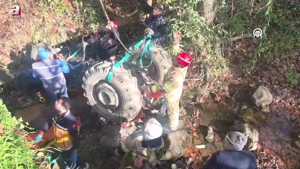 Bursa’da devrilen traktörün altında sıkışan sürücüyü ekipler kurtardı