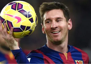 Messi Barcelona ile sözleşme uzatıyor