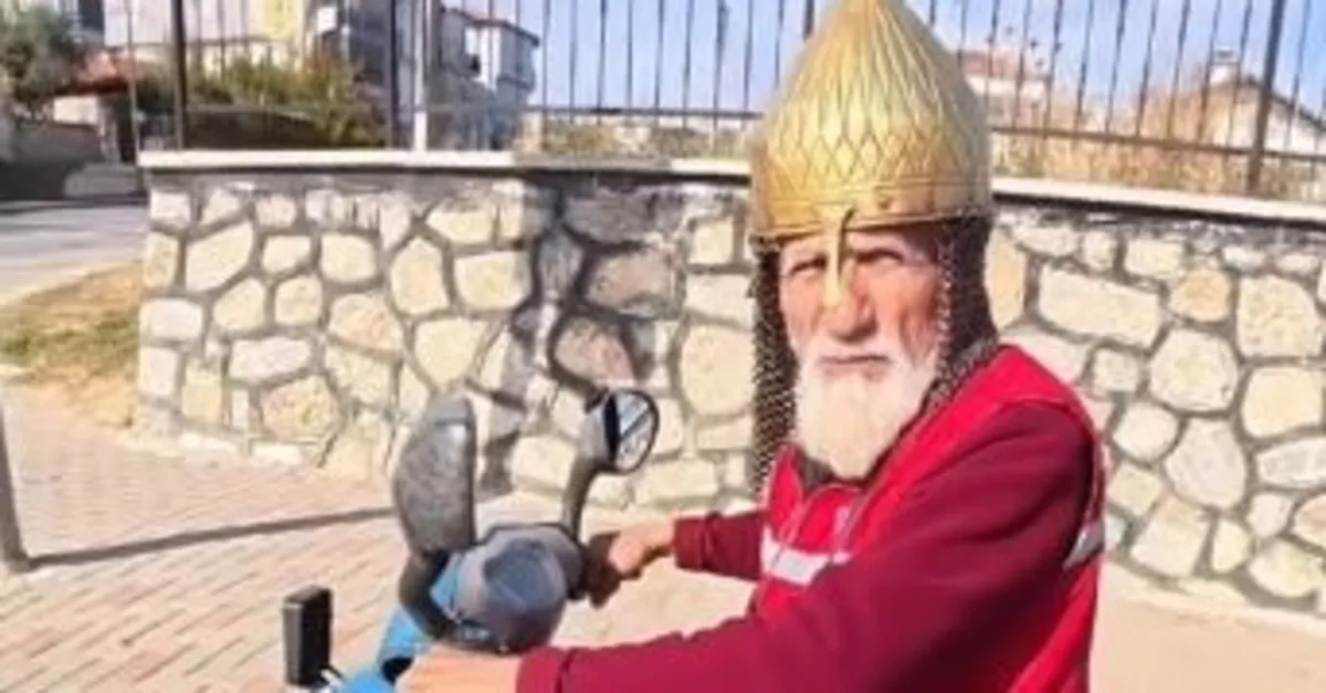 Miğferli dede görenleri şaşırttı