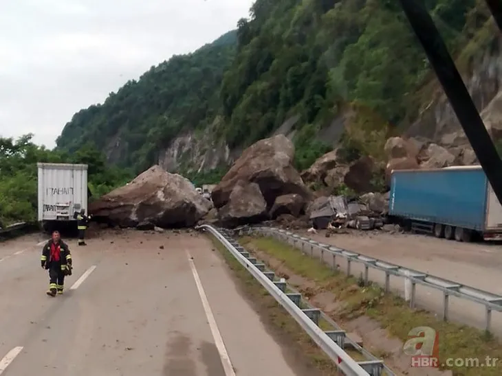 Son dakika: Artvin’in Kemalpaşa ilçesinde heyelan: Ölü ve yaralılar var