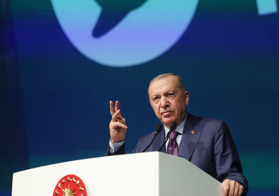 baskan-erdogandan-sifir-atik-forumunda-israf-mesaji-43-milyon-cocuk-aclik-pencesinde-1780855904137.jpg Başkan Erdoğan'dan Sıfır Atık Forumu'nda israf mesajı: 43 milyon çocuk açlık pençesinde - 1