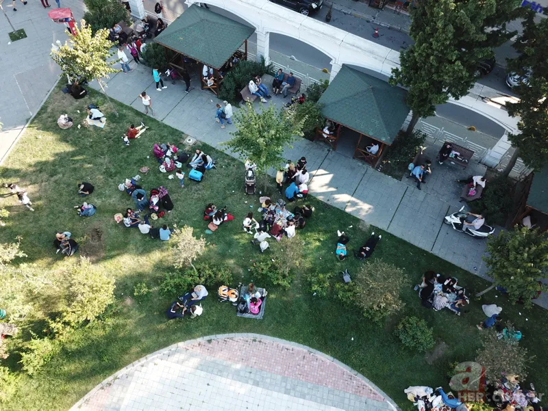 Deprem nedeniyle İstanbullular parklara akın etti 6