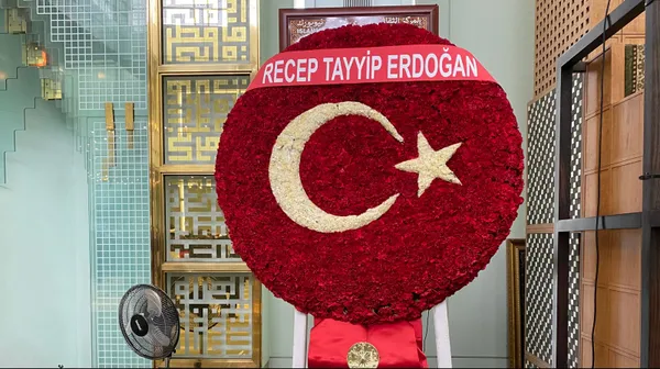 1638096723521.jpg Başkan Erdoğan Malcom X’in kızının cenazesine çelenk gönderdi - 3