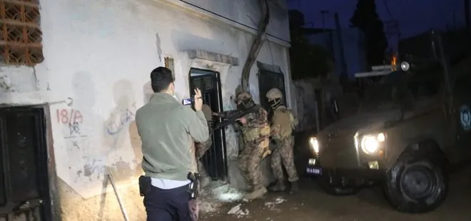 Son dakika: Adana’da şafak vakti DEAŞ operasyonu! Zırhlı araçla kapı açıldı: 3 gözaltı