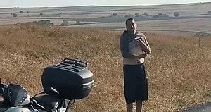 Eşini döverek öldürdü! Yakalanınca boğazına bıçak dayadı