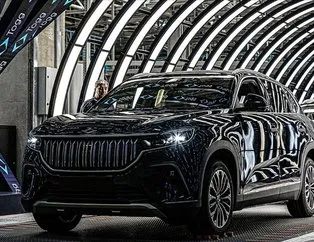 Türkiye’nin yerli ve milli otomobili TOGG, yeni modelleriyle elektrikli araç sayısının hızla artmasını hedefliyor. Elektrikli araçların dünyadaki yerine ilişkin açıklama yapan EPDK Enerji Dönüşüm Dairesi Başkanı İbrahim Öz, TOGG’un 2 yeni modelinin piyasaya sunulmasına ilişkin konuştu. Öz bununla, 