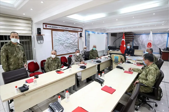 Teröristler 'Şimşek-Yıldırım' darbesi: 105 hain etkisiz hale getirildi - 5