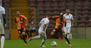 Galatasaray son dakikada yıkıldı