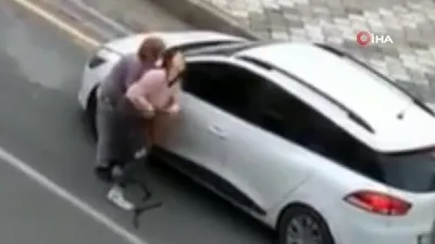 Aydın’da korku dolu anlar! Yoldan geçenlere saldırdı