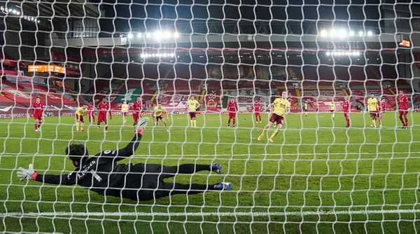 Liverpool Burnley'e diz çöktü! 68 maç sonra sahasında kaybetti - 1