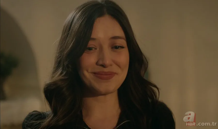 Zembilli'nin Nuran'ı Dilaray Yeşilyaprak'ın eski haline bakın! Ebru Şahin ile aynı dizide... 6