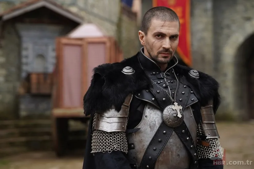 Kuruluş Orhan Hector kim? Emre Kızılırmak kaç yaşında, nereli? Hangi dizilerde oynadı? 1