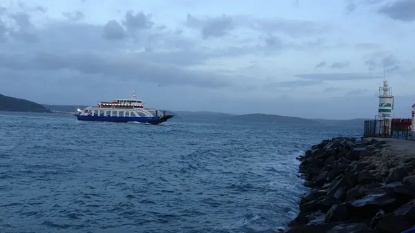 Şiddetli lodos Çanakkale'de deniz ulaşımını vurdu - 2