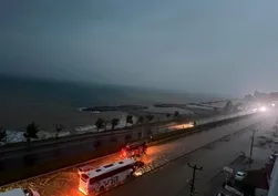 Sağanak yağış Karadeniz Sahil Yolu'nu suyla doldurdu