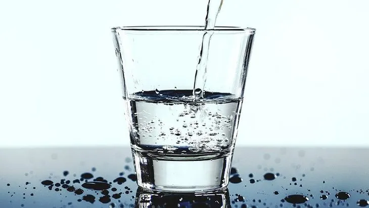 Su içmenin önemi: Günde kaç bardak su içmeliyiz? 8 bardak tüketirsek...