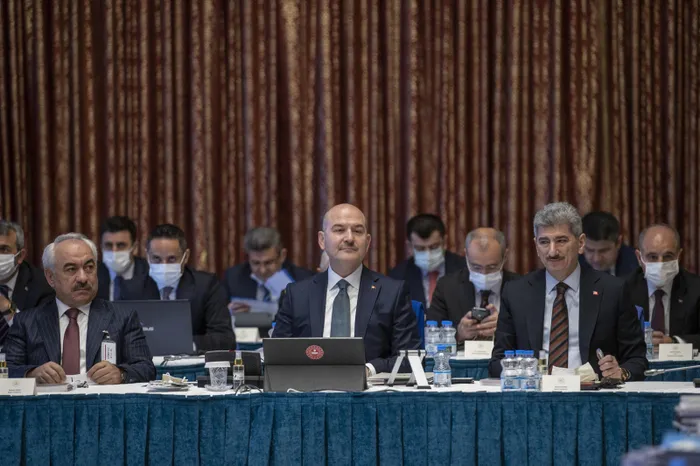 Son dakika: İçişleri Bakanı Süleyman Soylu'dan CHP'li Engin Özkoç'a çok sert tepki: Orada şehit veriyoruz gevrek gevrek gülüyorsunuz - 1