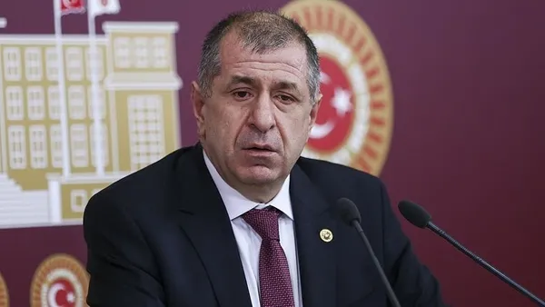 zafer-partisinin-alcak-pankartina-dava-yerli-ve-milli-pankarti-asan-il-baskani-hesap-verecek-1666014472032.jpg Zafer Partisi'nin alçak pankartına dava! "Yerli ve milli" pankartı asan il başkanı hesap verecek - 1