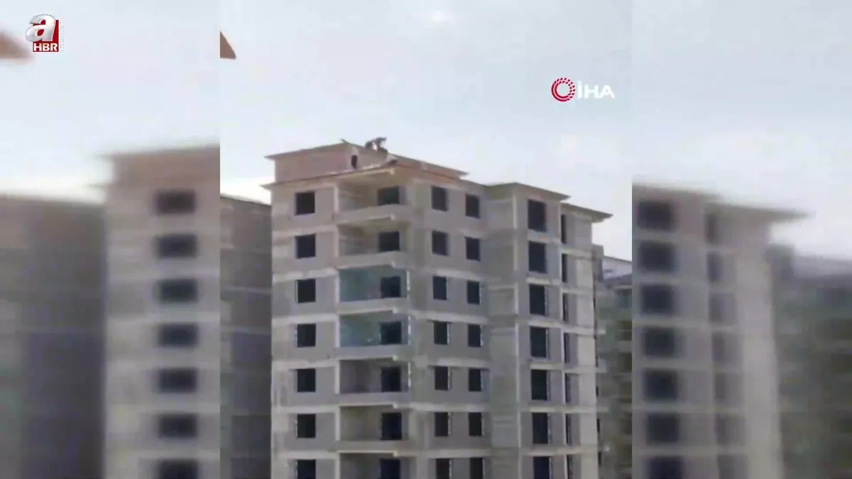 Çatıda tehlikeli çalışma kamerada