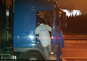 TIR'ı görenler hemen polisi aradı