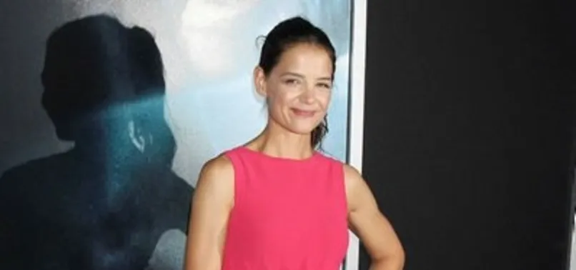 Kıvanç Tatlıtuğ ile rol teklif edildi, Katie Holmes ‘Tanımıyorum’ dedi