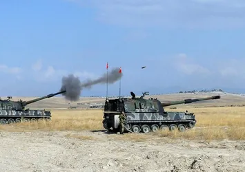 TSK Suriye'deki PYD mevzilerini vurdu