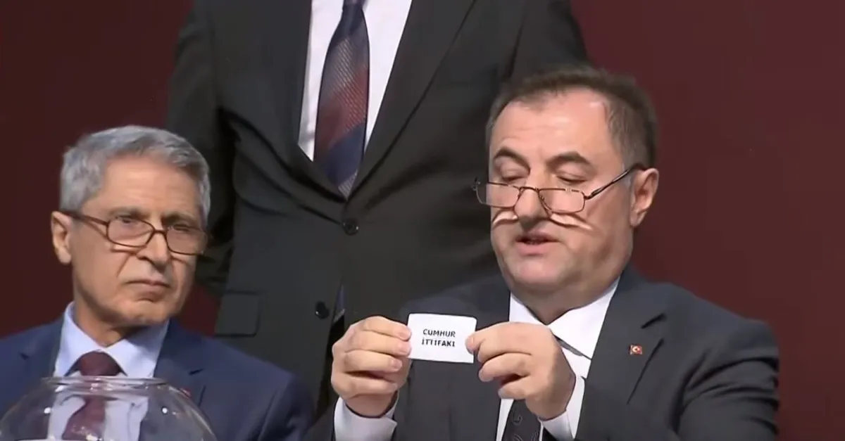 Oy pusulası için kura çekimi yapıldı