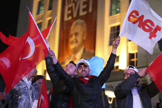 AK Parti'de 'evet zaferi' coşkusu - 1