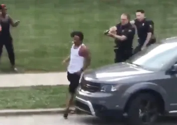 ABD polisinin arkadan vurduğu siyahi Jacob Blake felç kaldı