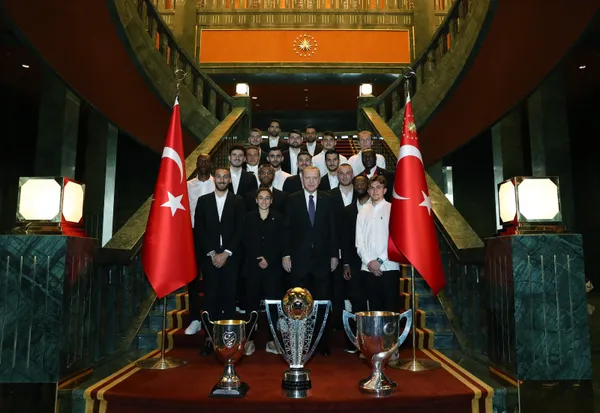 son-dakika-taraftarlar-statla-ne-zaman-bulusuyor-baskan-erdogandan-flas-aciklama-1621523812654.jpg Son dakika: Taraftarlar statla ne zaman buluşuyor? Başkan Erdoğan'dan flaş açıklama - 2