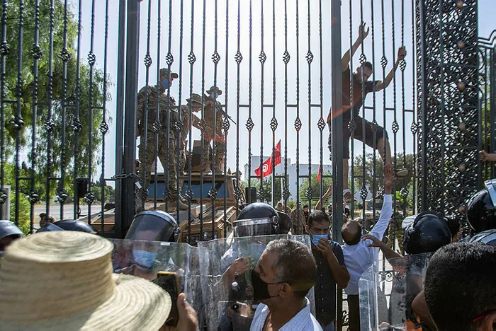 Son dakika: Milli İrade Platformu’ndan Tunus’ta yaşanan darbe ile ilgili açıklama