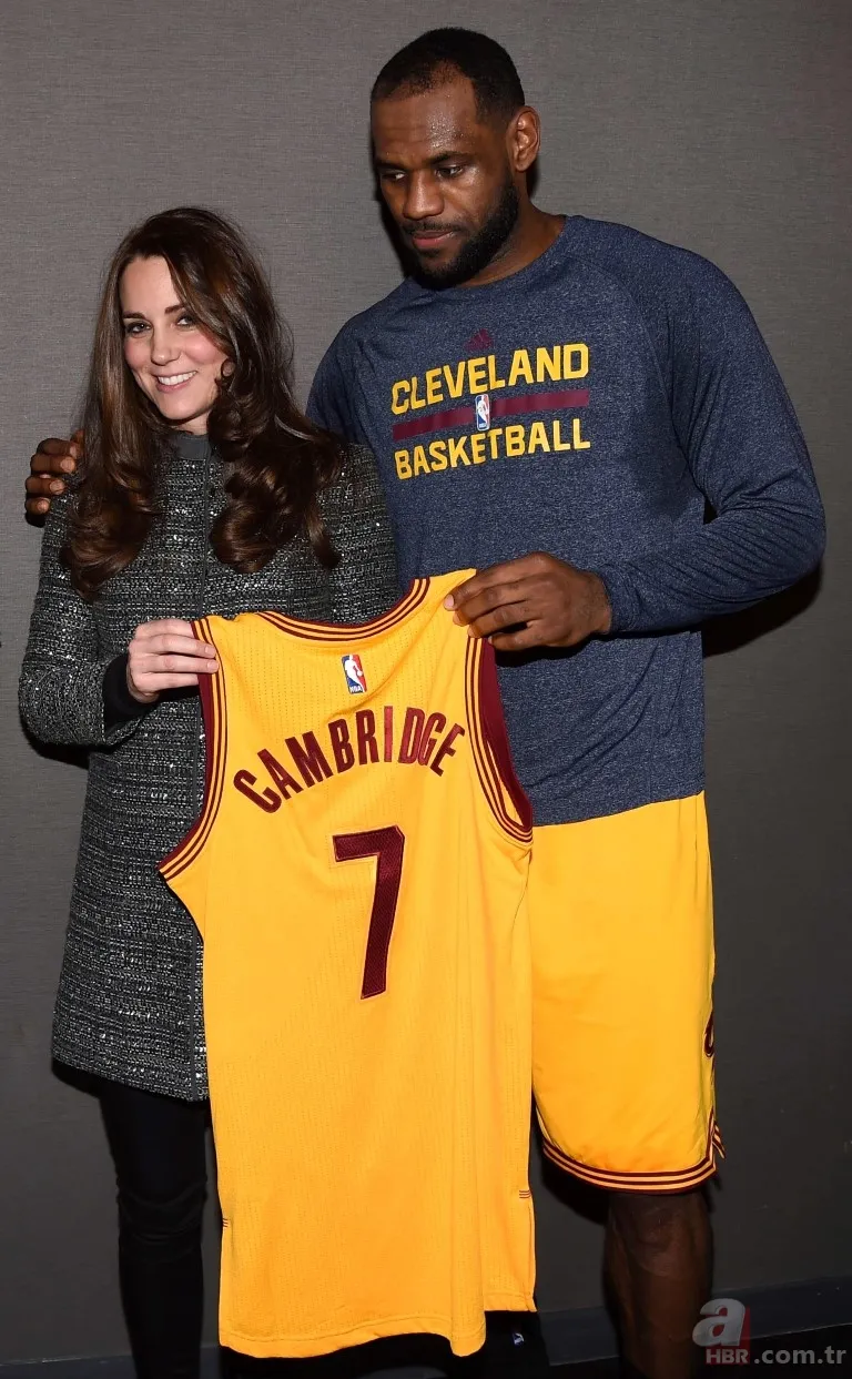 İngiliz Kraliyet ailesinin uymak zorunda olduğu tuhaf kurallar! 23