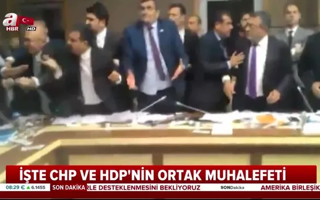 CHP ve HDP kol kola! 11 saatte tek madde