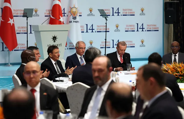 baskan-erdogandan-14-mayis-mesaji-dalga-dalga-buyuyen-zaferin-ayak-sesleri-dikkat-ceken-abd-buyukelcisi-flake-1680634996526.jpg